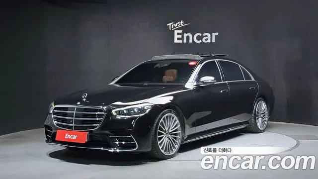 Mercedes-Benz S-Class 2023 — photo 1