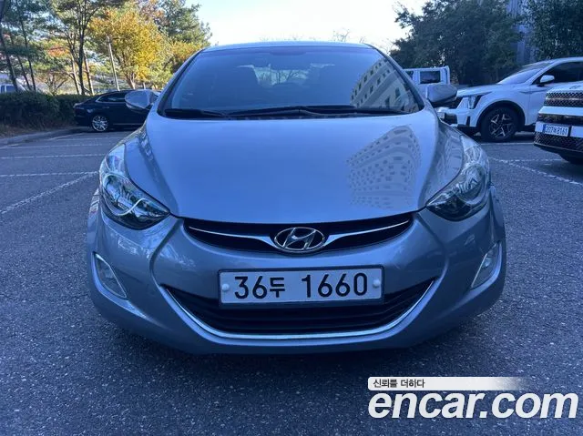 Hyundai AVANTE 2013 — photo 1