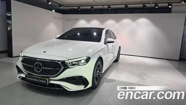 Mercedes-Benz E-Class 2026 — photo 1