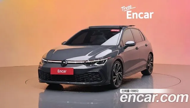 Volkswagen Golf 2024 — photo 1