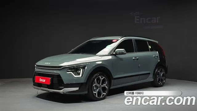 Kia Niro 2023 — photo 1