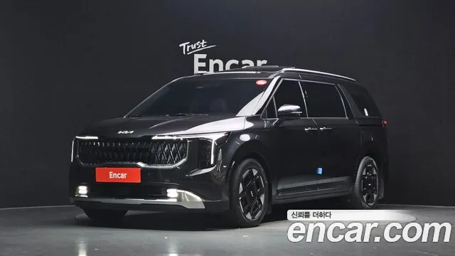 Kia Canival 2025 — photo 1
