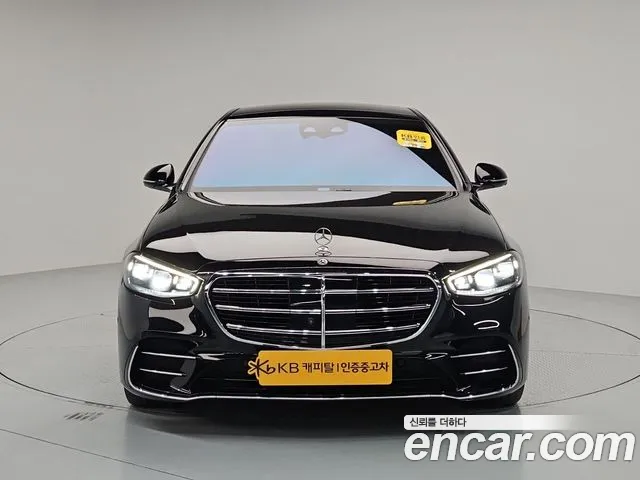 Mercedes-Benz S-Class 2023 — photo 1