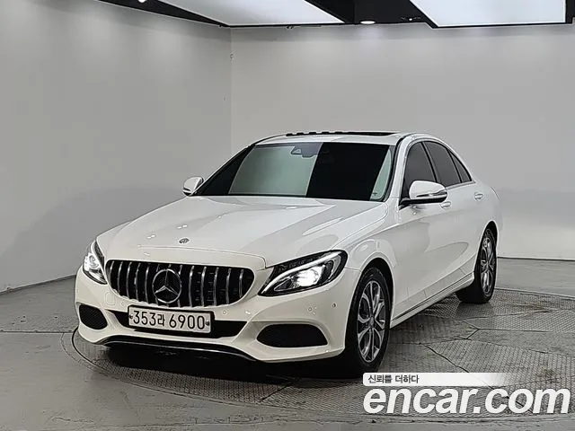 Mercedes-Benz C-Class 2017 — photo 1