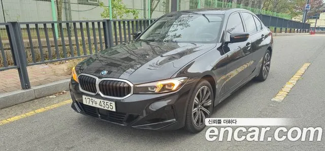 BMW 3-Series 2026 — photo 1