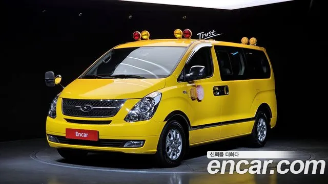 Hyundai Starex 2012 — photo 1