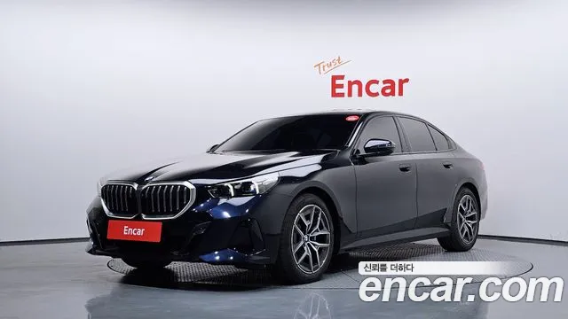 BMW 5-Series 2026 — photo 1