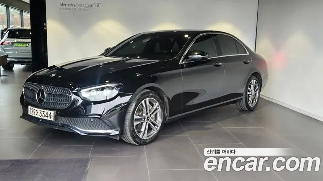 Mercedes-Benz E-Class 2022 — photo 1