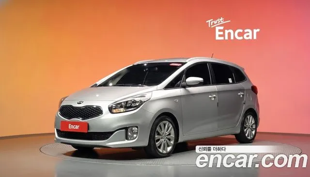 Kia Carens 2015 — photo 1