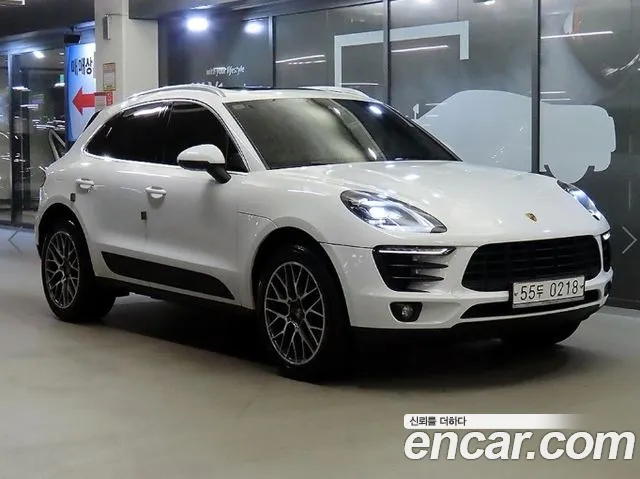 Porsche Macan 2017 — photo 1