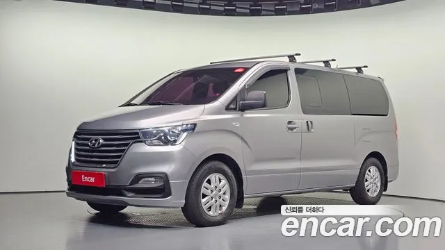 Hyundai Starex 2019 — photo 1