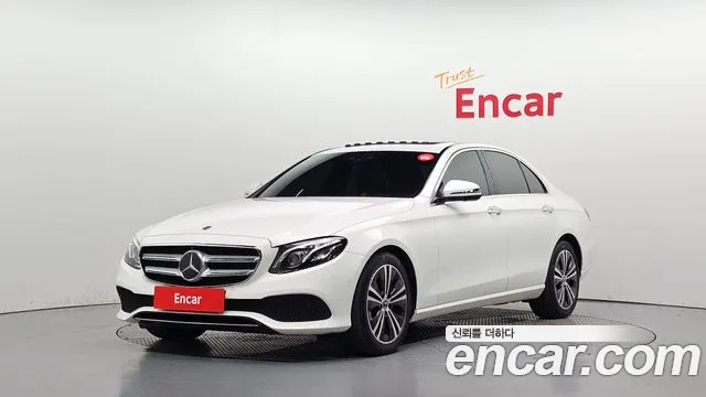 Mercedes-Benz E-Class 2020 — photo 1