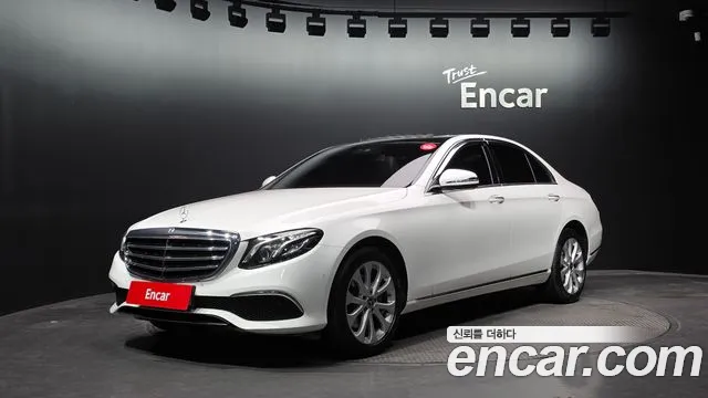 Mercedes-Benz E-Class 2019 — photo 1