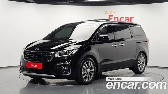 Kia Canival 2019 — photo 1