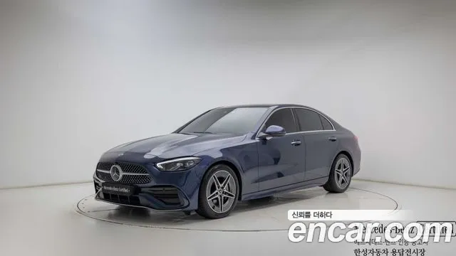 Mercedes-Benz C-Class 2025 — photo 1