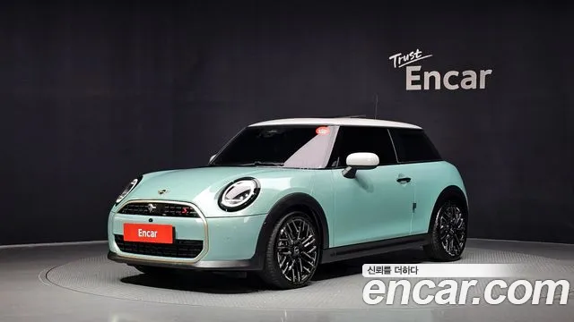 Mini Cooper 2025 — photo 1