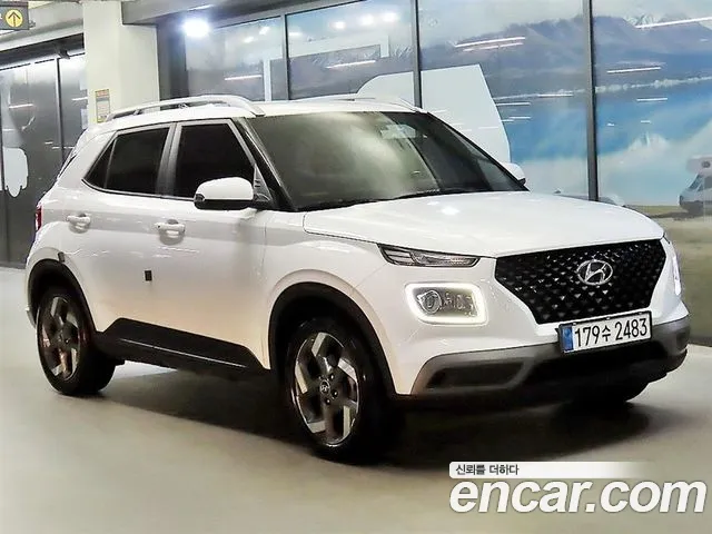 Hyundai Venue 2021 — photo 1