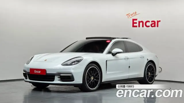 Porsche Panamera 2018 — photo 1
