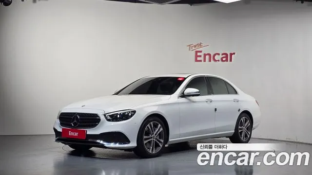 Mercedes-Benz E-Class 2022 — photo 1