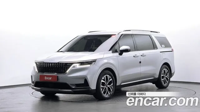 Kia Canival 2022 — photo 1