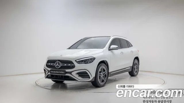 Mercedes-Benz GLA-Class 2026 — photo 1
