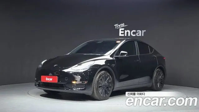 Tesla Model Y 2021 — photo 1