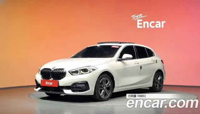 BMW 1-Series 2020 — photo 1