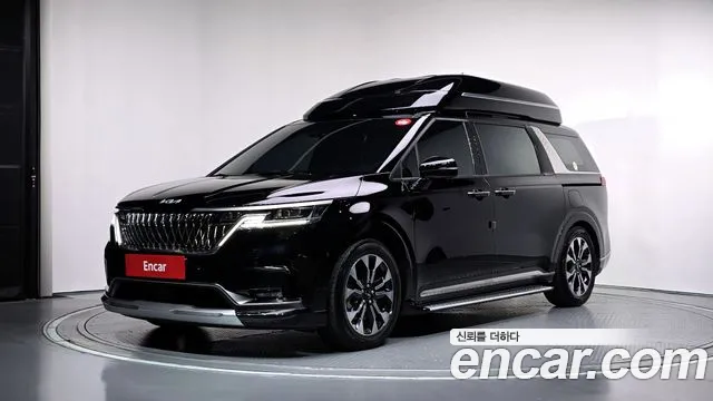 Kia Canival 2022 — photo 1