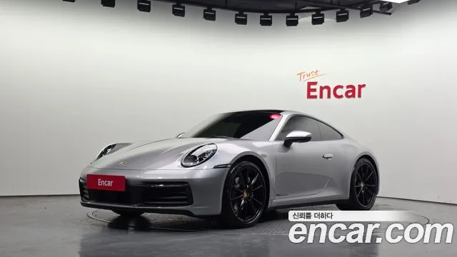 Porsche 911 2021 — photo 1