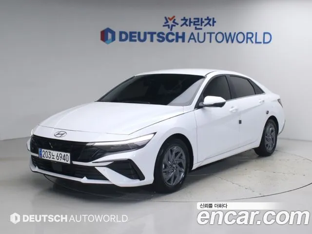 Hyundai AVANTE 2025 — photo 1