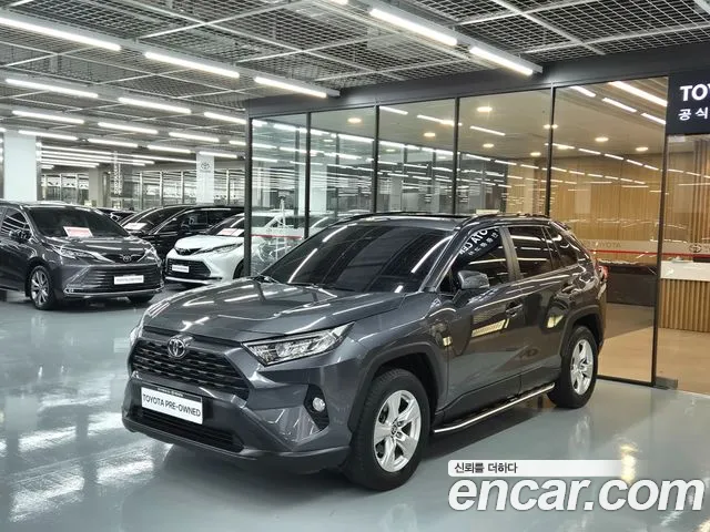 Toyota RAV4 2021 — photo 1