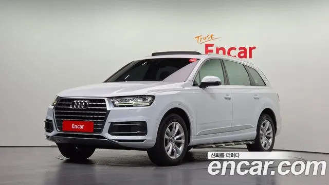 Audi Q7 2019 — photo 1