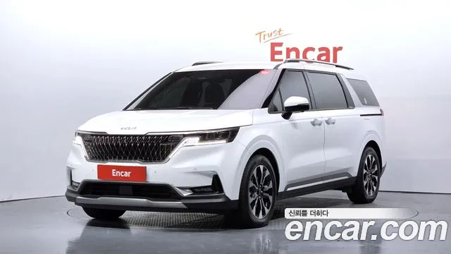 Kia Canival 2023 — photo 1