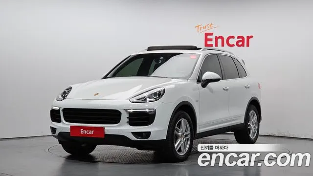 Porsche Cayenne 2015 — photo 1