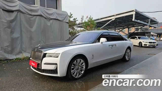 Rolls-Royce Ghost 2021 — photo 1