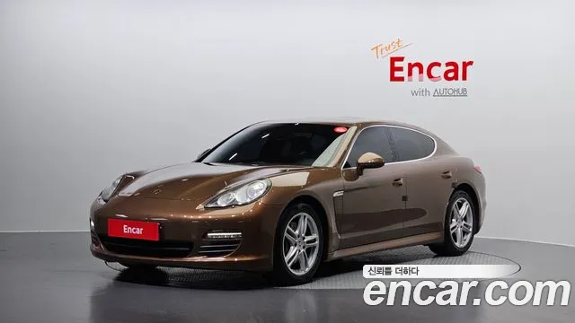 Porsche Panamera 2010 — photo 1