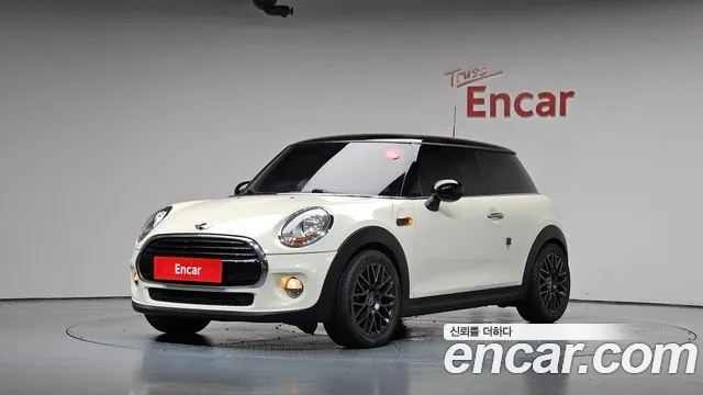 Mini Cooper 2016 — photo 1