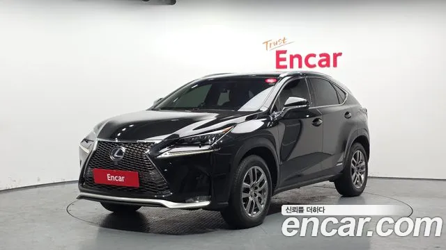 Lexus NX 2017 — photo 1