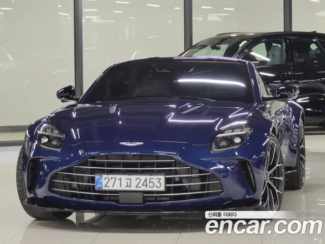 Aston Martin Vantage 2025 — photo 1