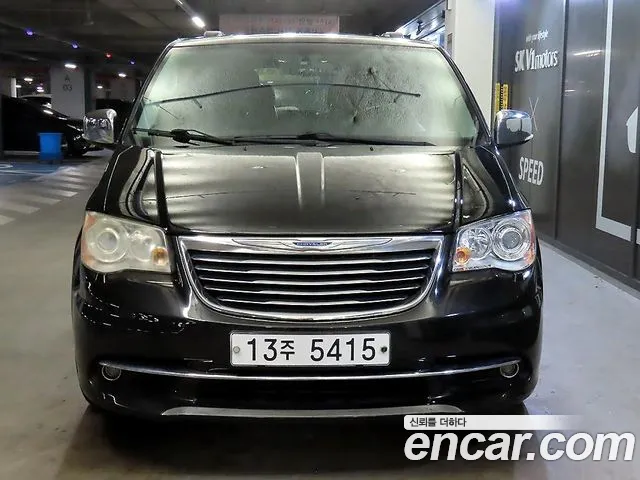 Chrysler Grand Voyager 2014 — photo 1