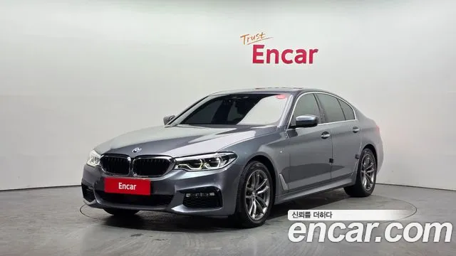 BMW 5-Series 2018 — photo 1