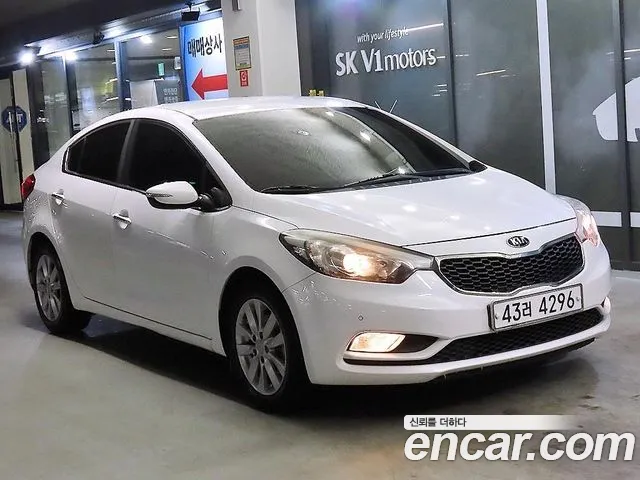 Kia K3 2015 — photo 1
