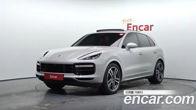 Porsche Cayenne 2022 — photo 1
