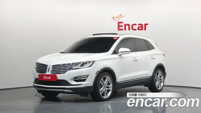 Lincoln MKC 2016 — photo 1