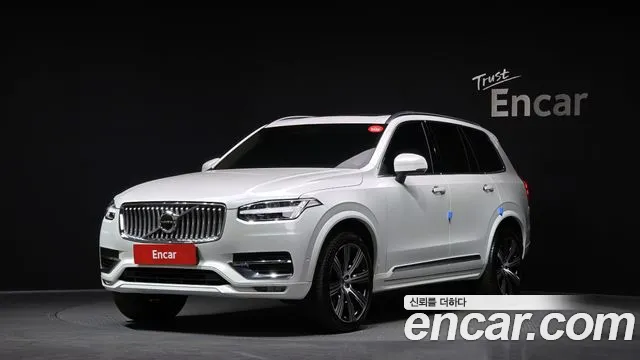 Volvo XC90 2022 — photo 1