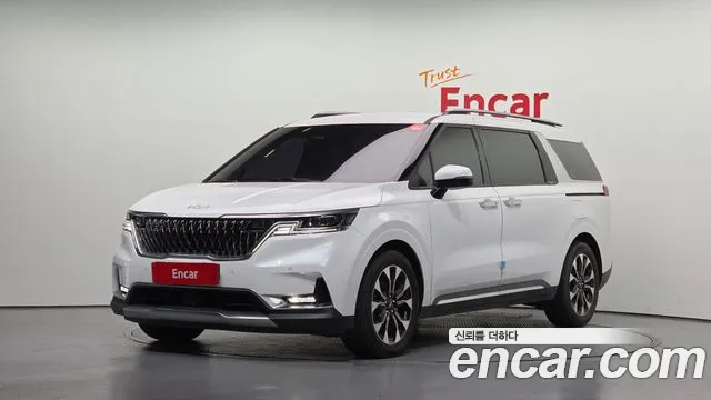 Kia Canival 2021 — photo 1