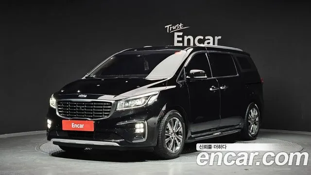 Kia Canival 2020 — photo 1