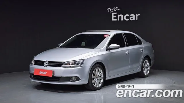 Volkswagen Jetta 2011 — photo 1