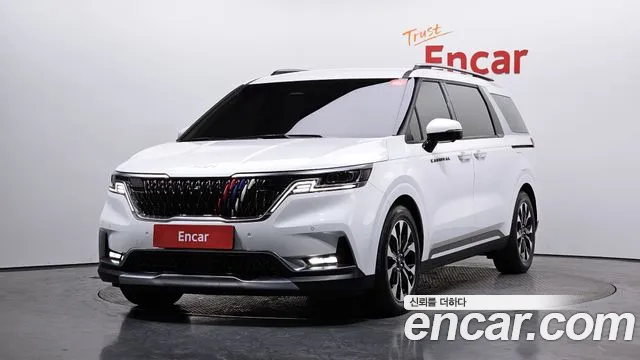 Kia Canival 2021 — photo 1