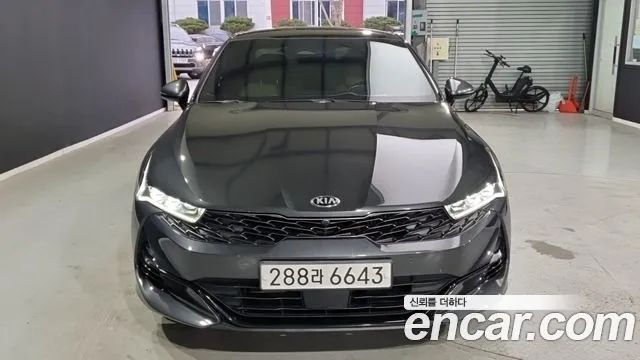 Kia K5 2020 — photo 1